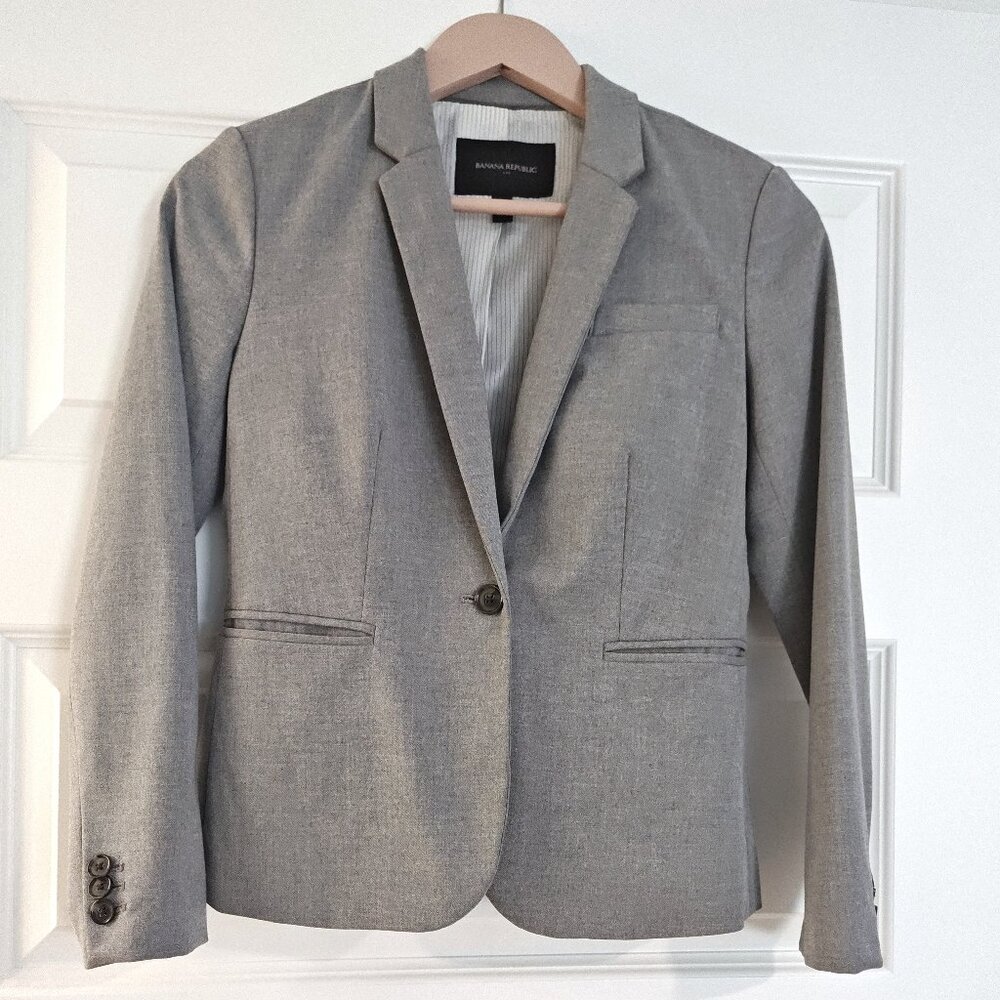 Banana Republic Medium Heather Gray Blazer | Excellent Condition | 0 Petite